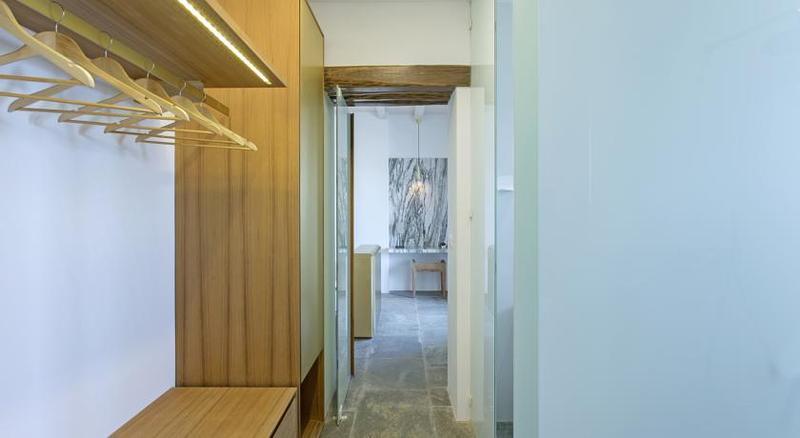 Hide Out Suites ไมโลโพตาส ภายนอก รูปภาพ